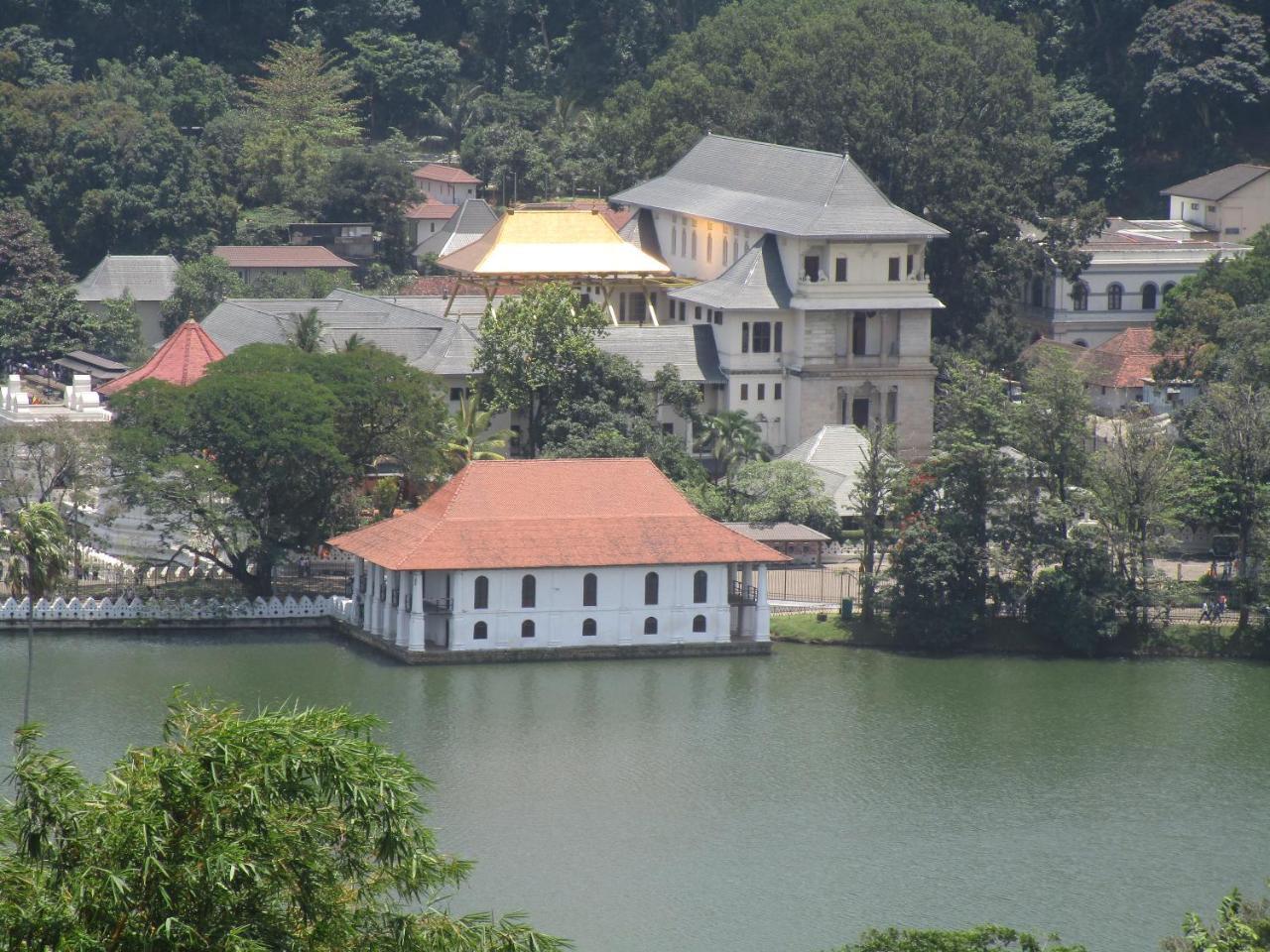 New Nethmi Villa Kandy Esterno foto