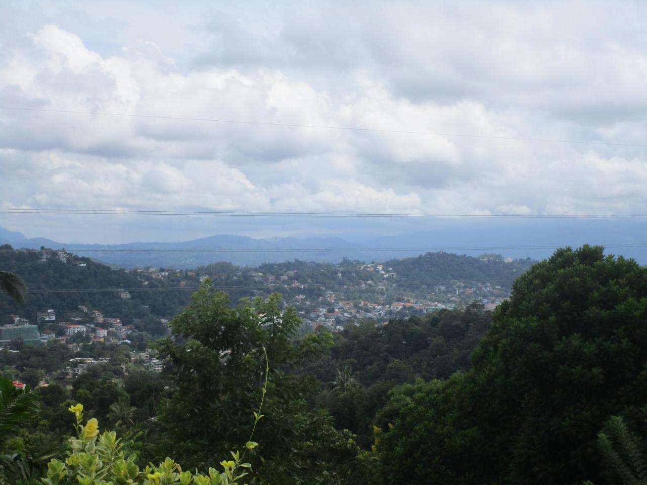New Nethmi Villa Kandy Esterno foto